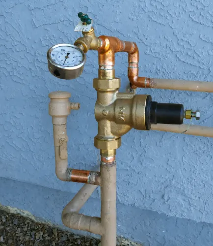 Photo of the leaking pressure valve